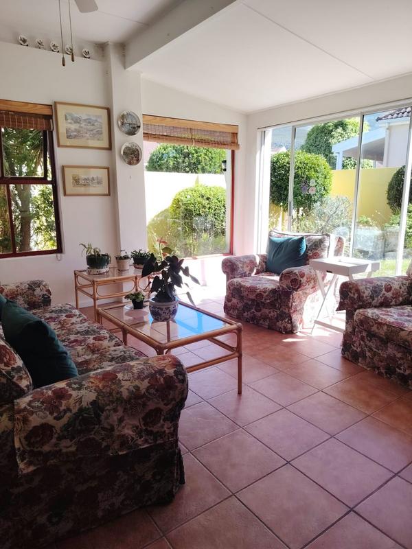 To Let 3 Bedroom Property for Rent in Sandbaai Western Cape